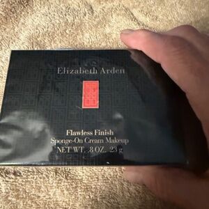 Elizabeth Arden Flawless Finish Sponge-On Makeup, Perfect Beige 03